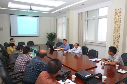 2013-5-7_产学研合作教育座谈会召开.png